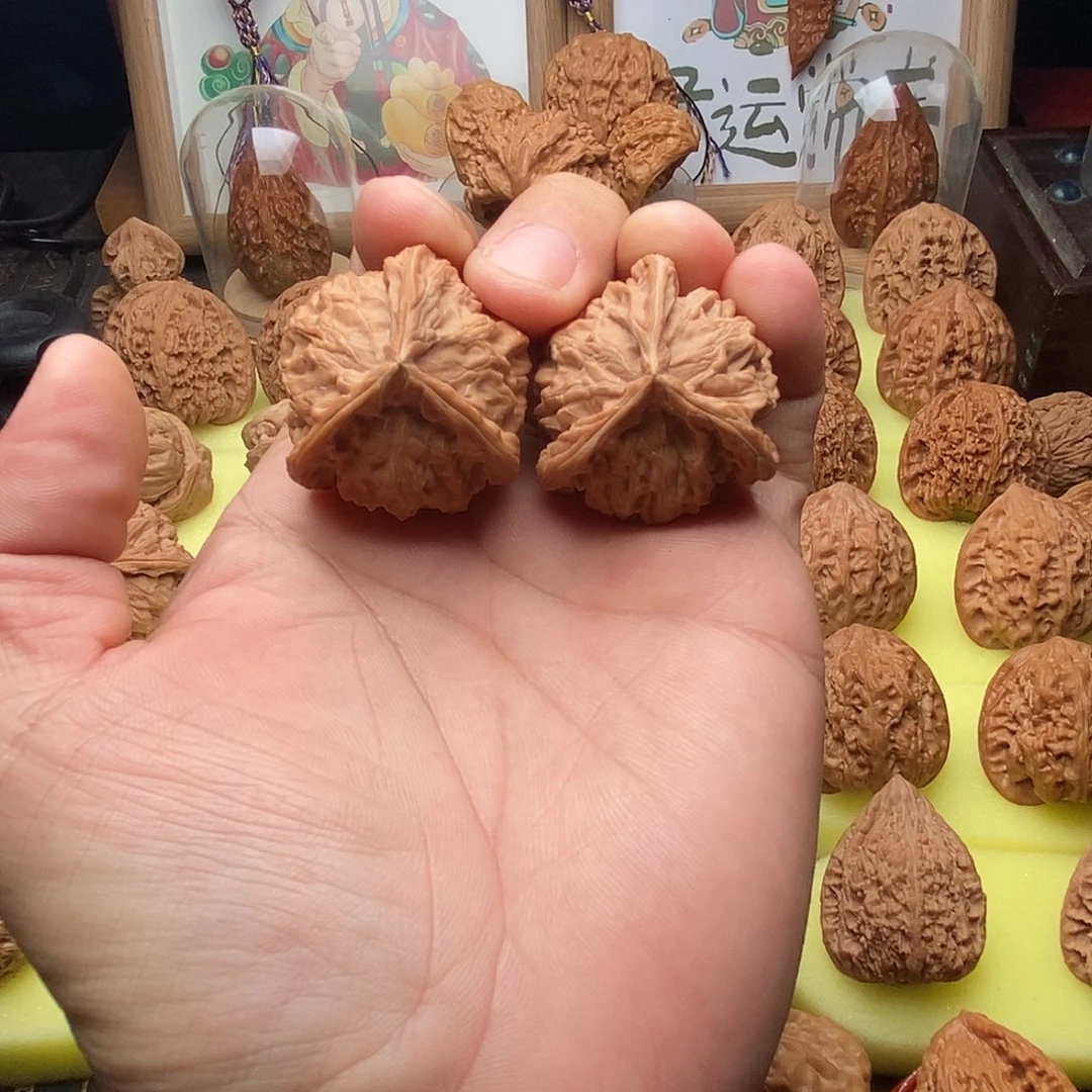 s***t文玩核桃把件盘山人奔37