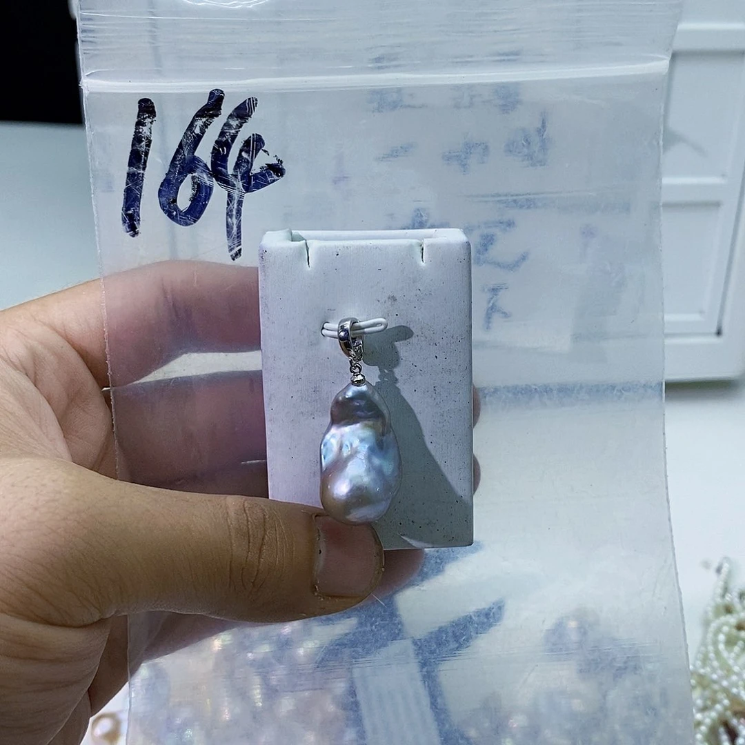 淡水珍珠合金颈饰