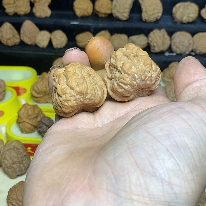 壹***壹核桃蛤蟆头成品对