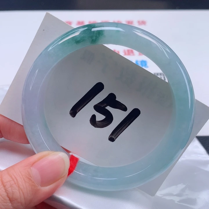 翡翠手镯未镶嵌正