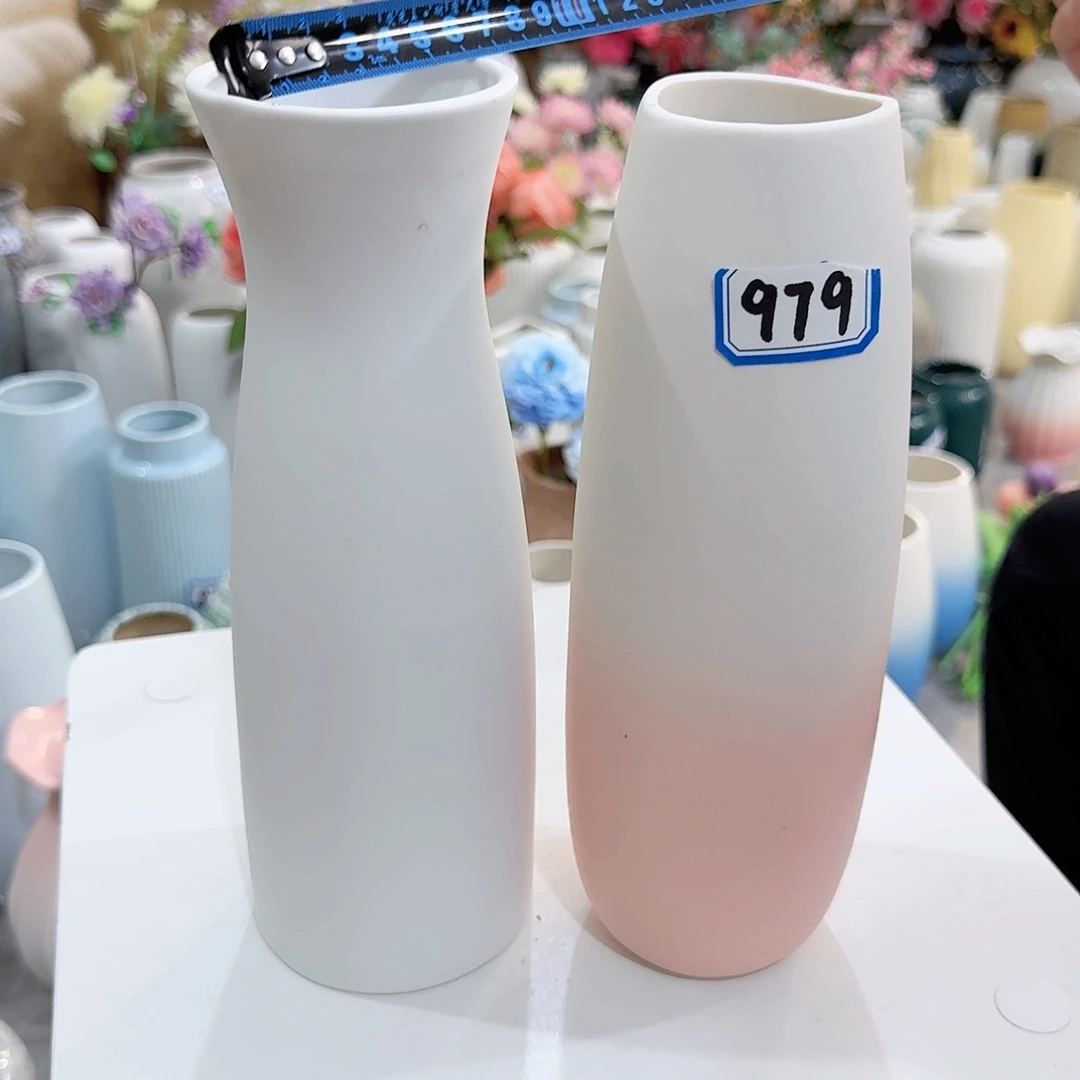 方***枪979号一对陶瓷高24厘米微瑕