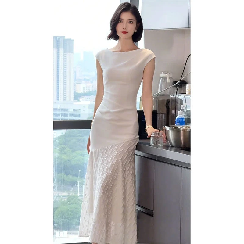 上流社会名媛气质女神范轻奢高级感重要场合白色包臀鱼尾连衣裙夏