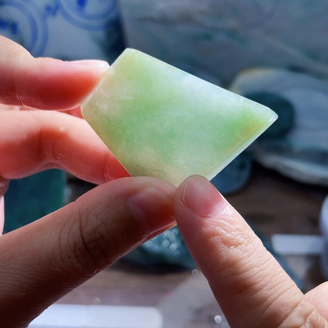 翡翠未镶嵌颈饰毛料18
