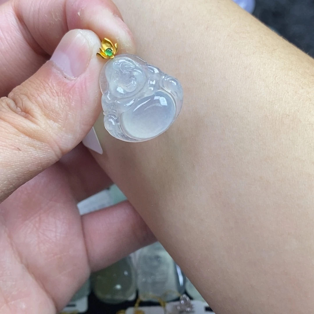 翡翠18K金镶嵌颈饰佛公