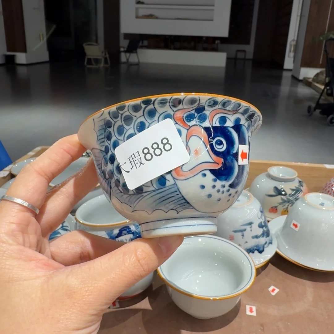 釉下手绘茶具微瑕