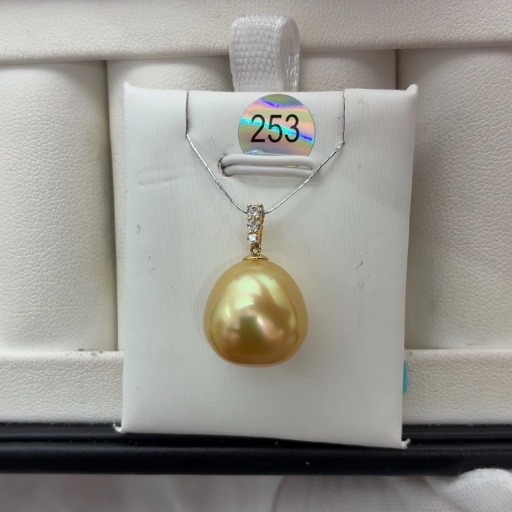 海水珍珠18K金镶嵌颈饰