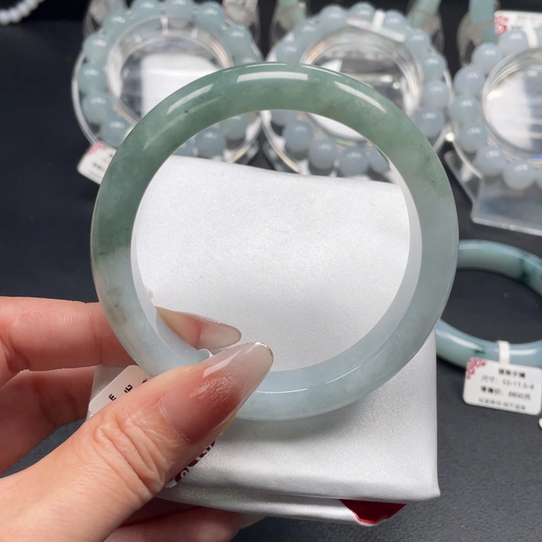 翡翠未镶嵌手镯008