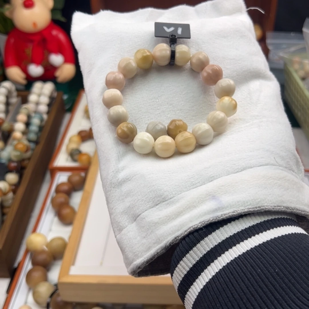 菩提根/象牙果手串s***g