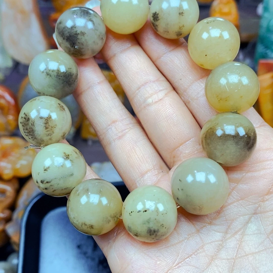 石英质玉（黄龙玉）未镶嵌颈饰