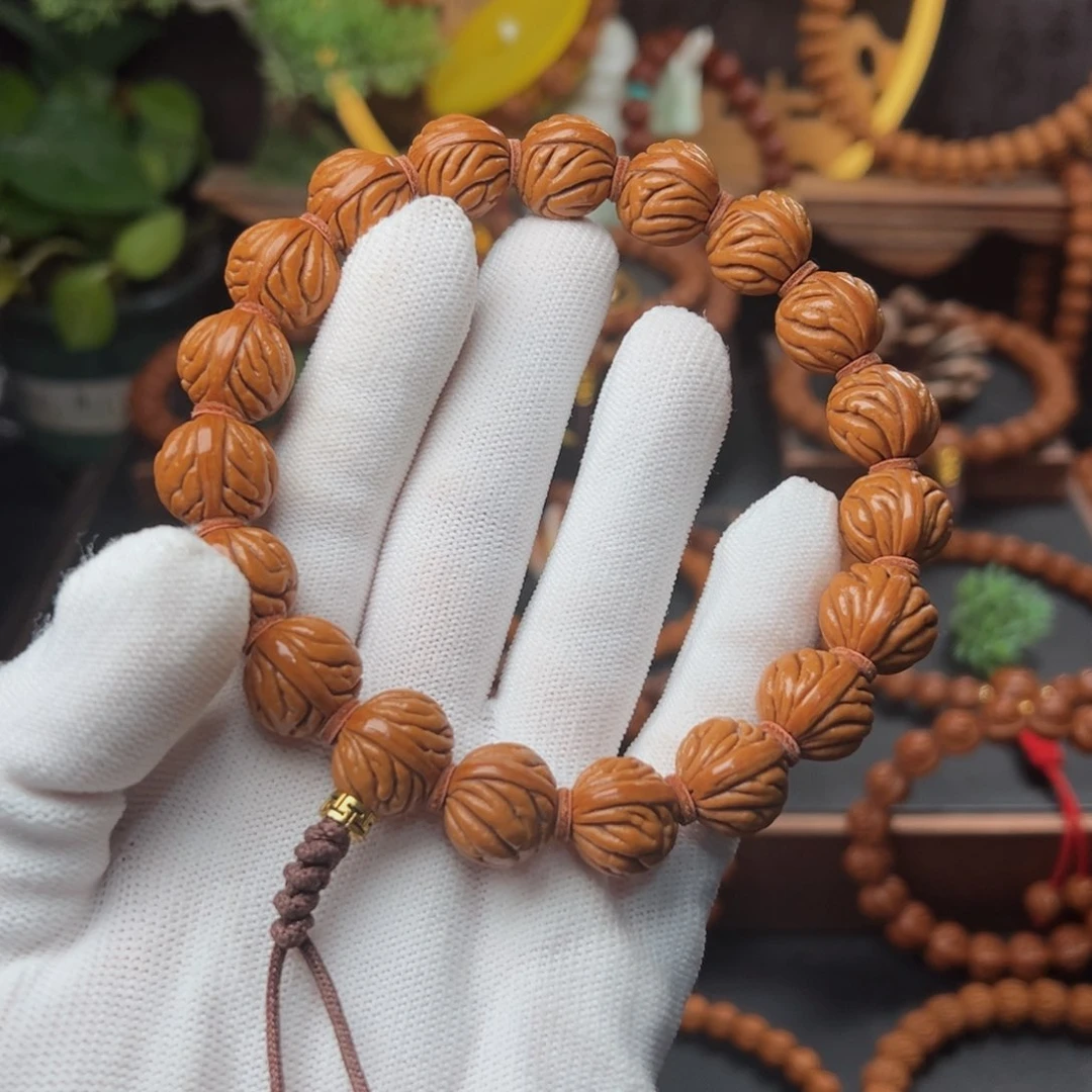 吊坠桃核1.5祥云手持