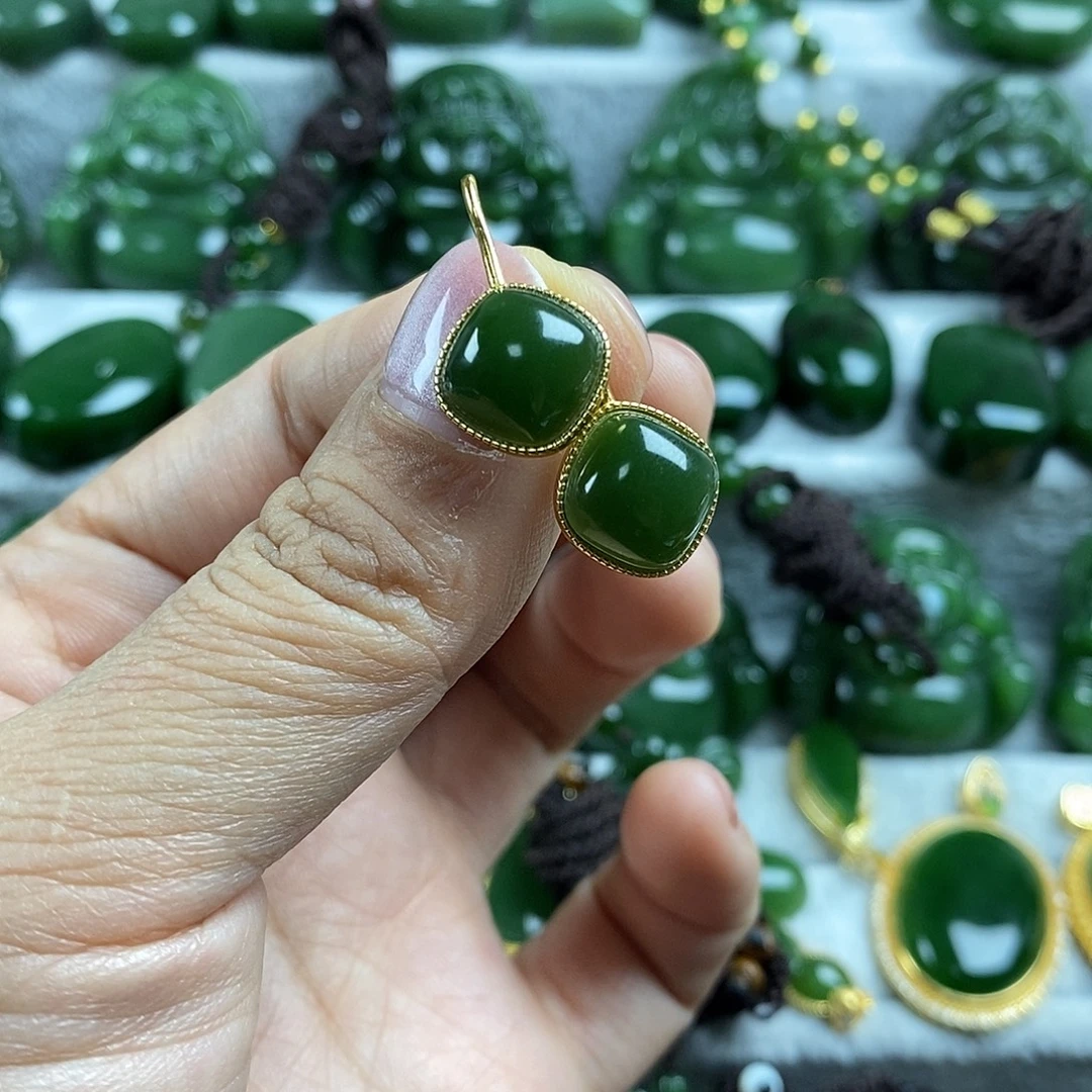 和田玉（碧玉）未镶嵌颈饰