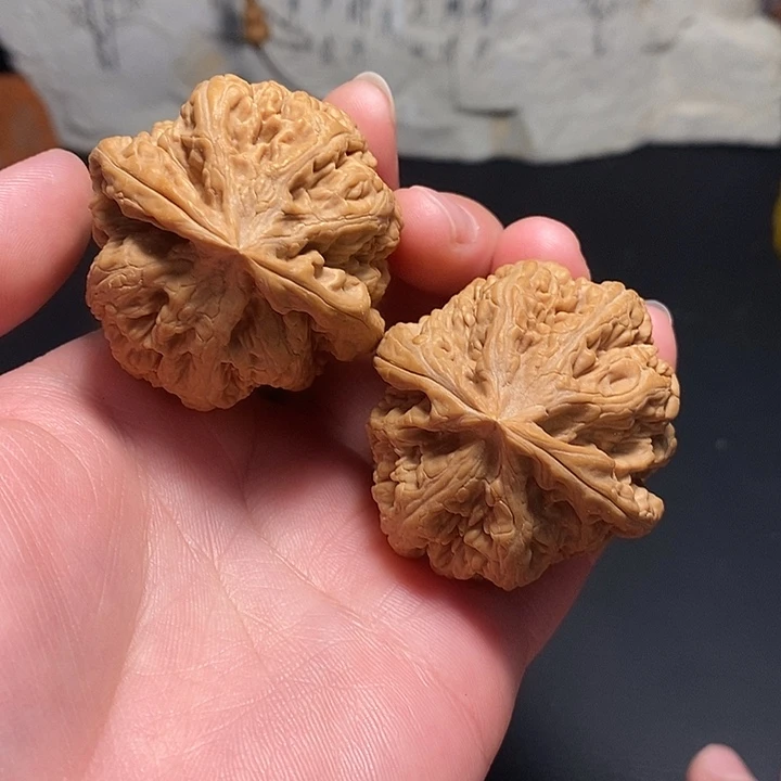 文玩核桃吊坠42球筋大粗筋