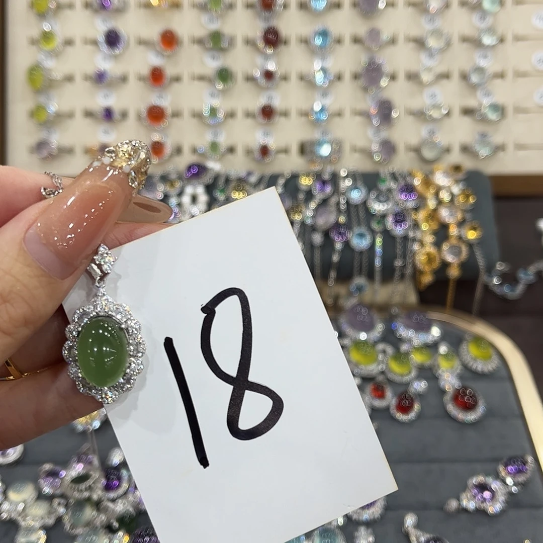 ****甜岫玉银S925镶嵌吊坠(赠链)