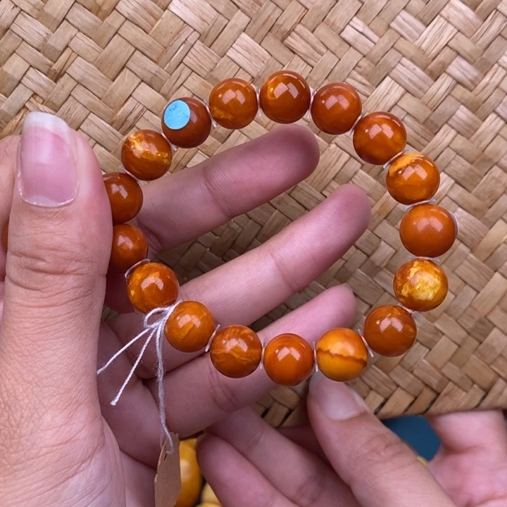 云***扬未镶嵌琥珀裸石蜜蜡L