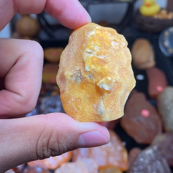 琥珀未镶嵌珠宝奇石左*