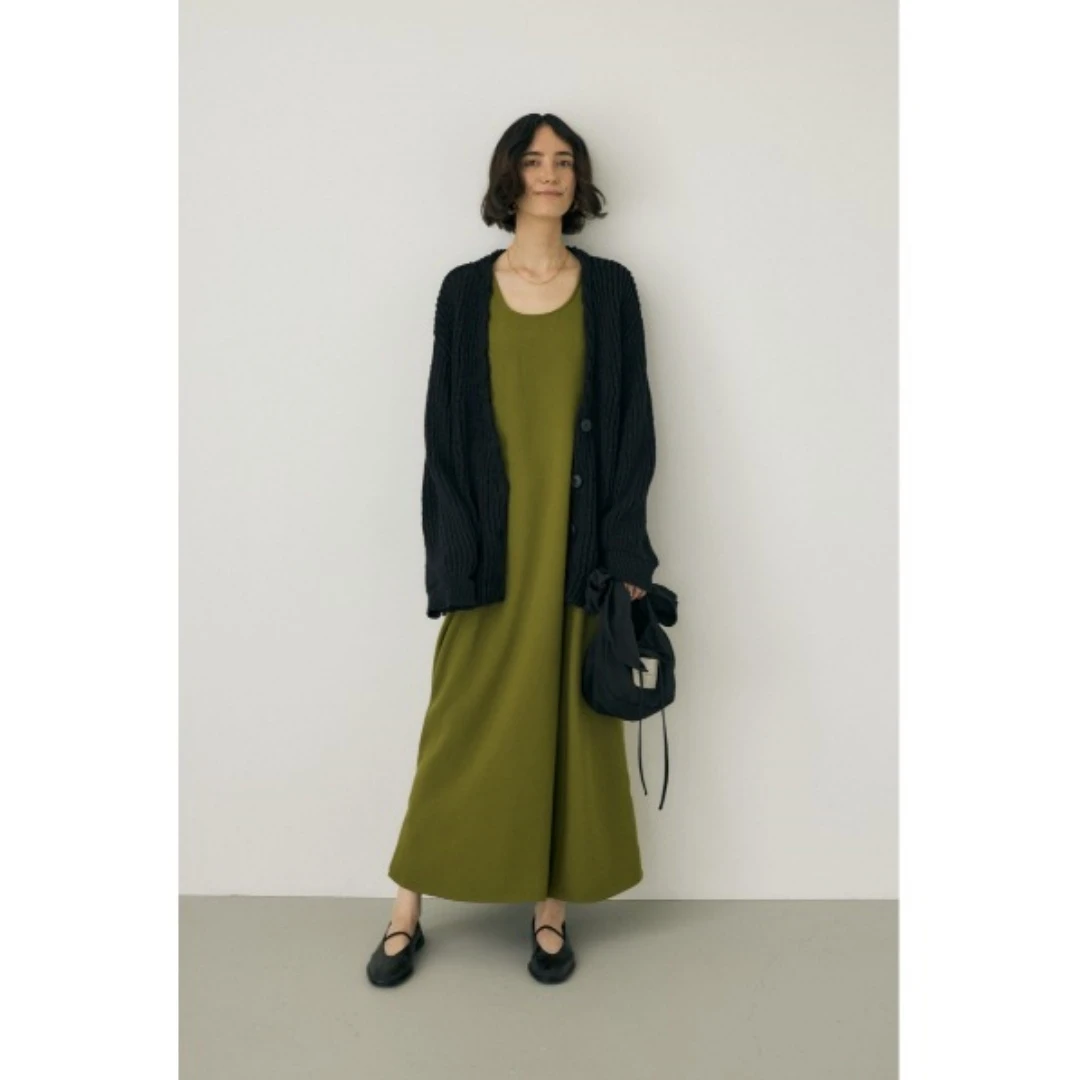 【表姐家】 夏季新款 M 气质时尚显瘦中长款纯色连衣裙