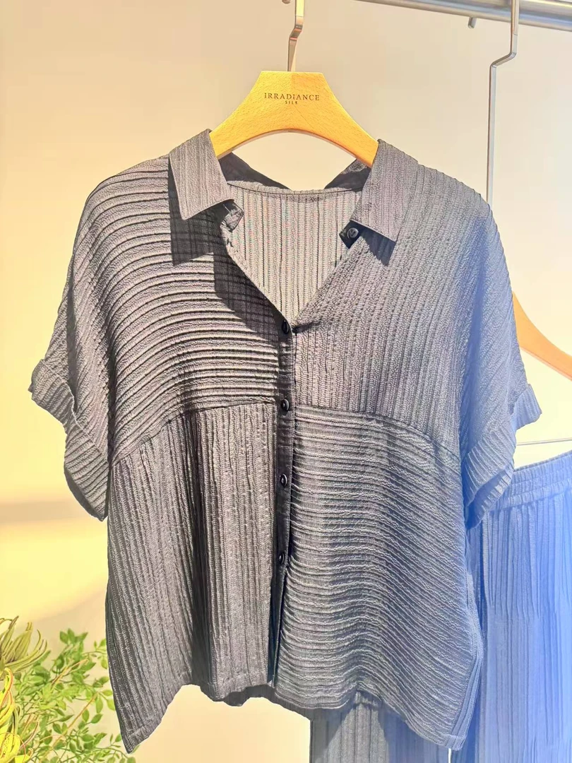 TS3235黑色褶皱上衣