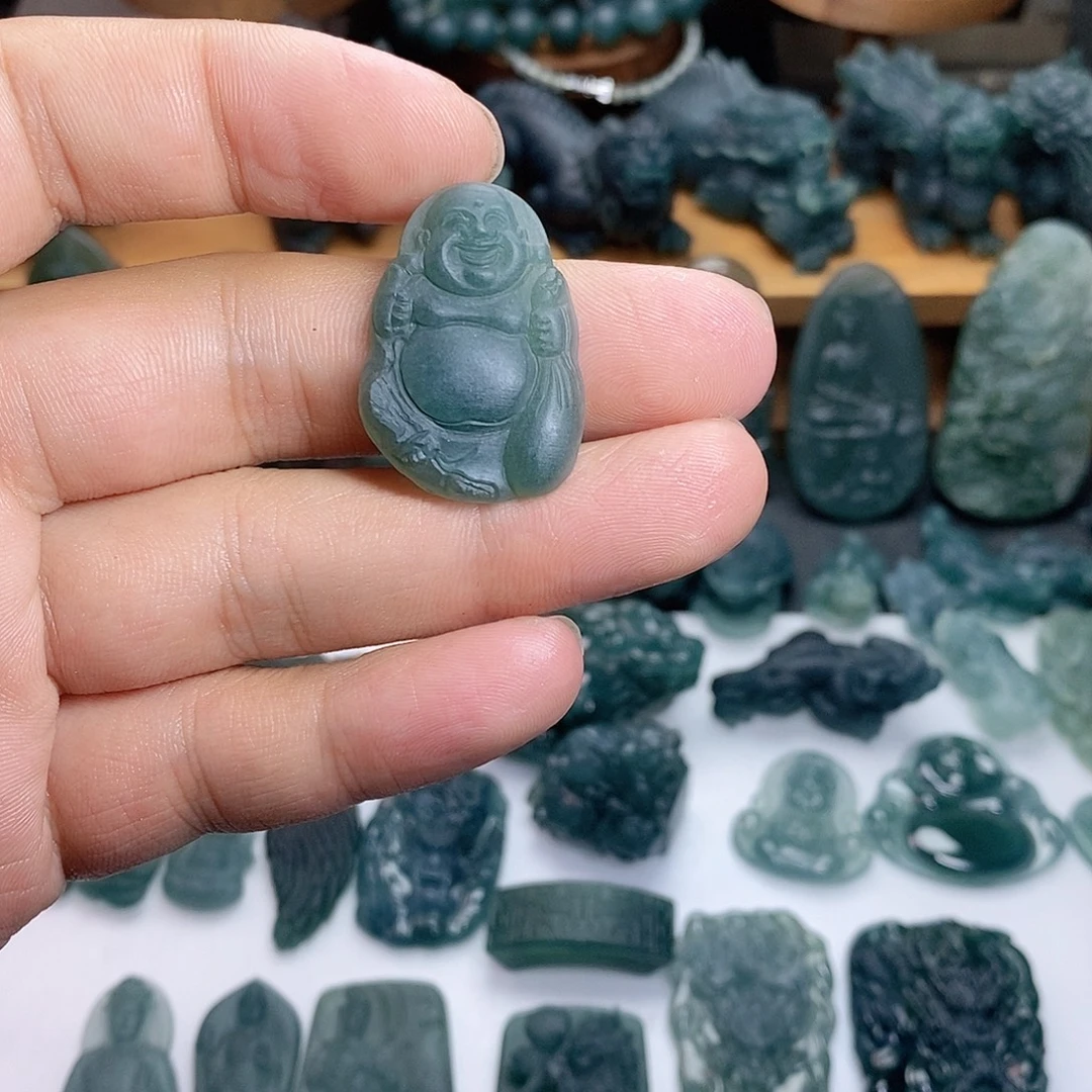 定制翡翠未镶嵌佛