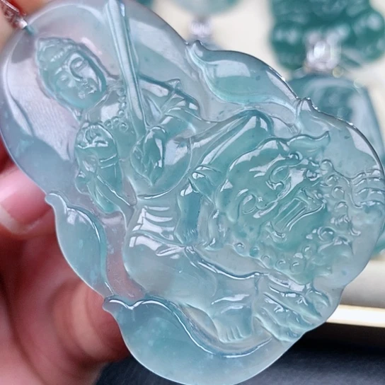 【闪购商品】翡翠颈饰18K金镶嵌天然翡翠