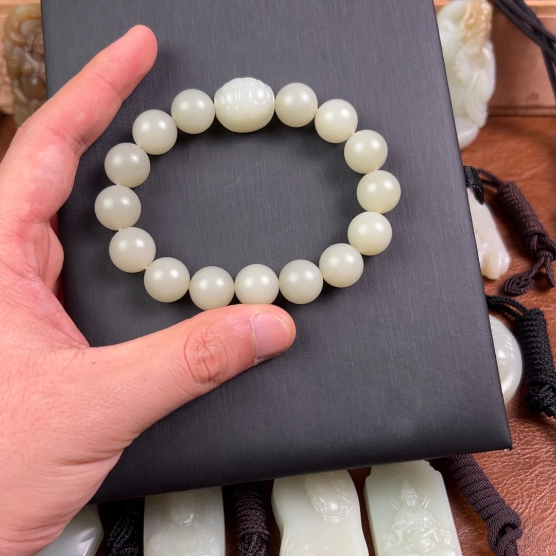 和田玉（青白玉）未镶嵌颈饰