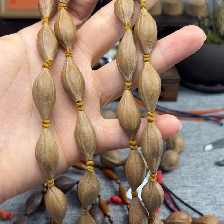 橄榄核手串/手链漫****里小柳叶脖挂1.2左右
