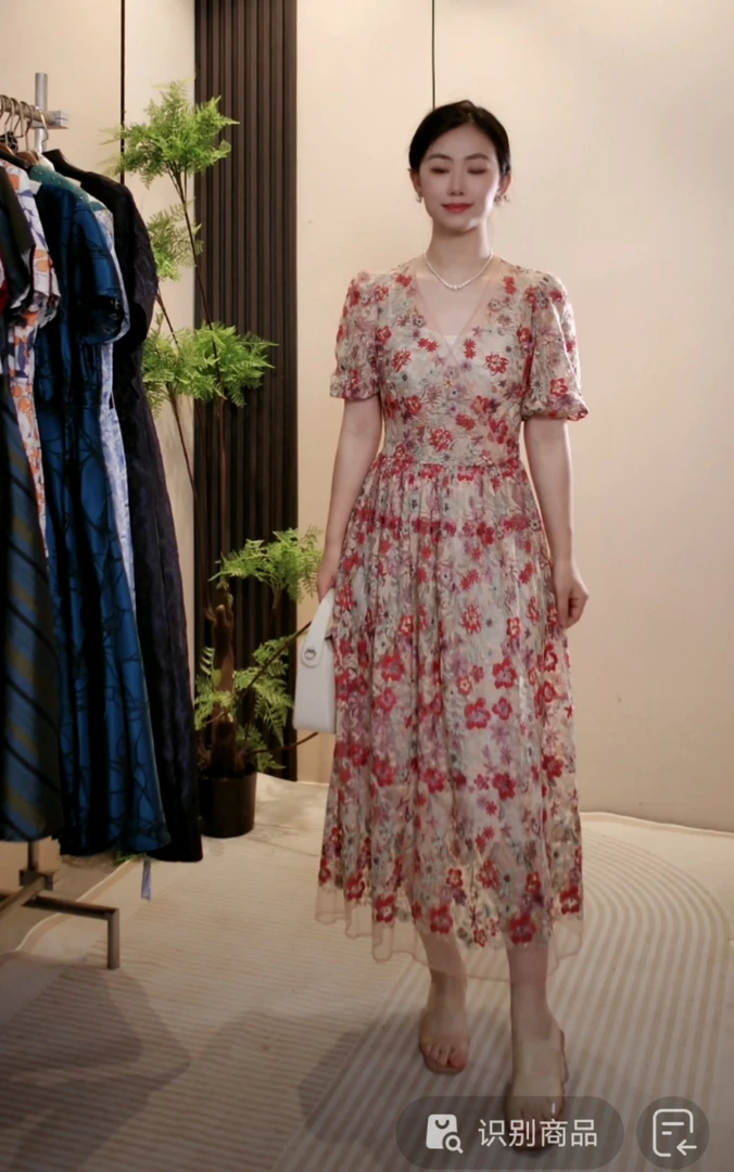 法式气质圆领短袖时尚波点连衣裙复古收腰10128