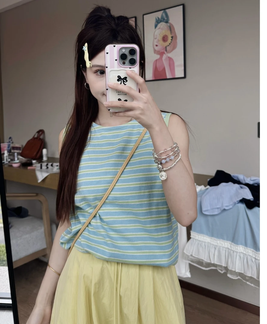 【许愿瓜】撞色条纹背心 显瘦百搭上衣  G5112