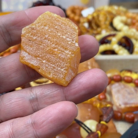 手串琥珀未镶嵌吊坠