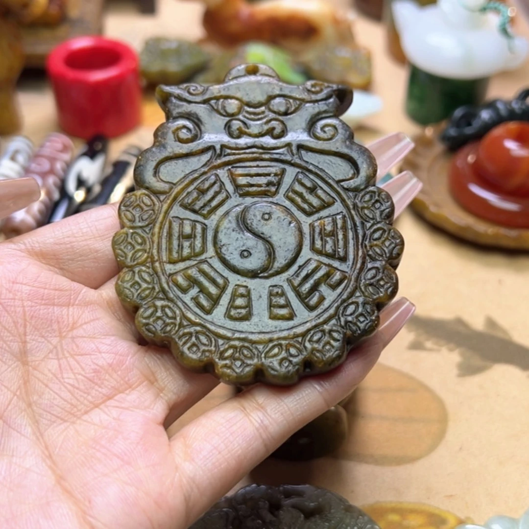 【闪购商品】蛇纹石玉颈饰未镶嵌