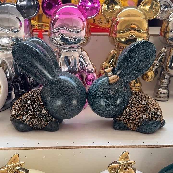 Y***l树脂摆件哈哈哈哈