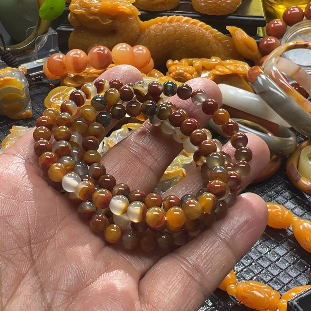 石英质玉未镶嵌颈饰