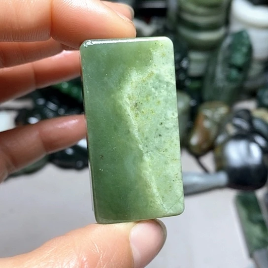 未镶嵌和田玉（糖玉）珠宝半成品