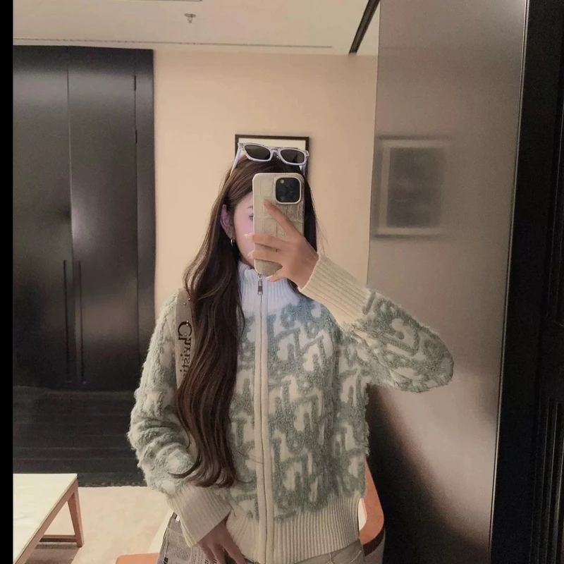 【艺术旅途】字母提花针织开衫外套