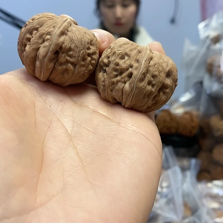 文玩核桃把件36平谷元宝黄