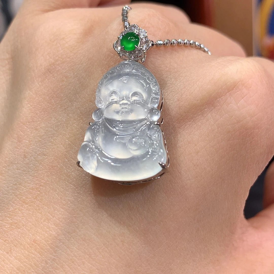 翡翠18K金镶嵌颈饰