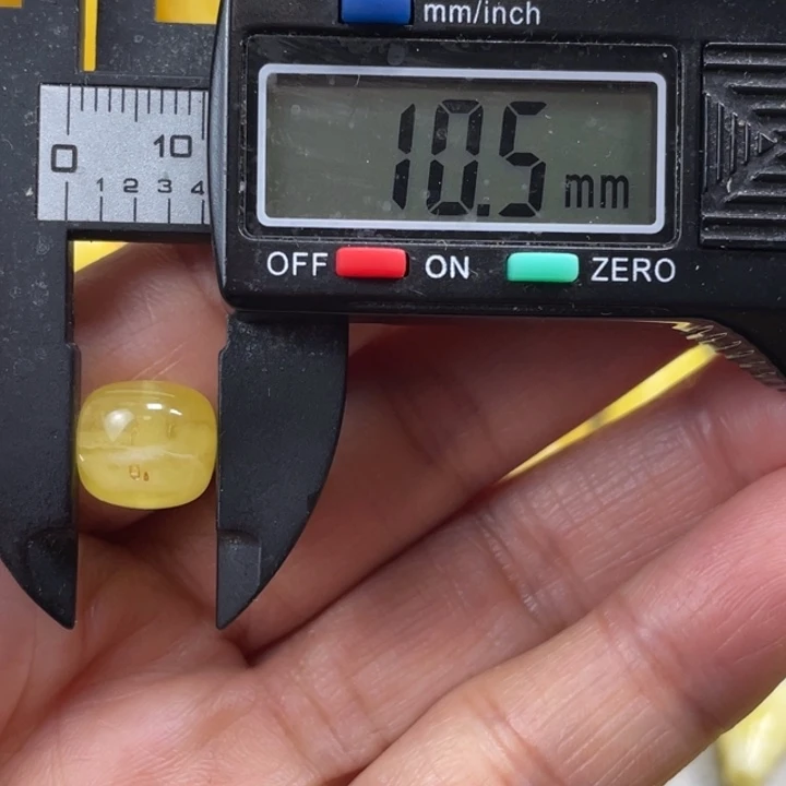 蜜蜡未镶嵌裸石3杂