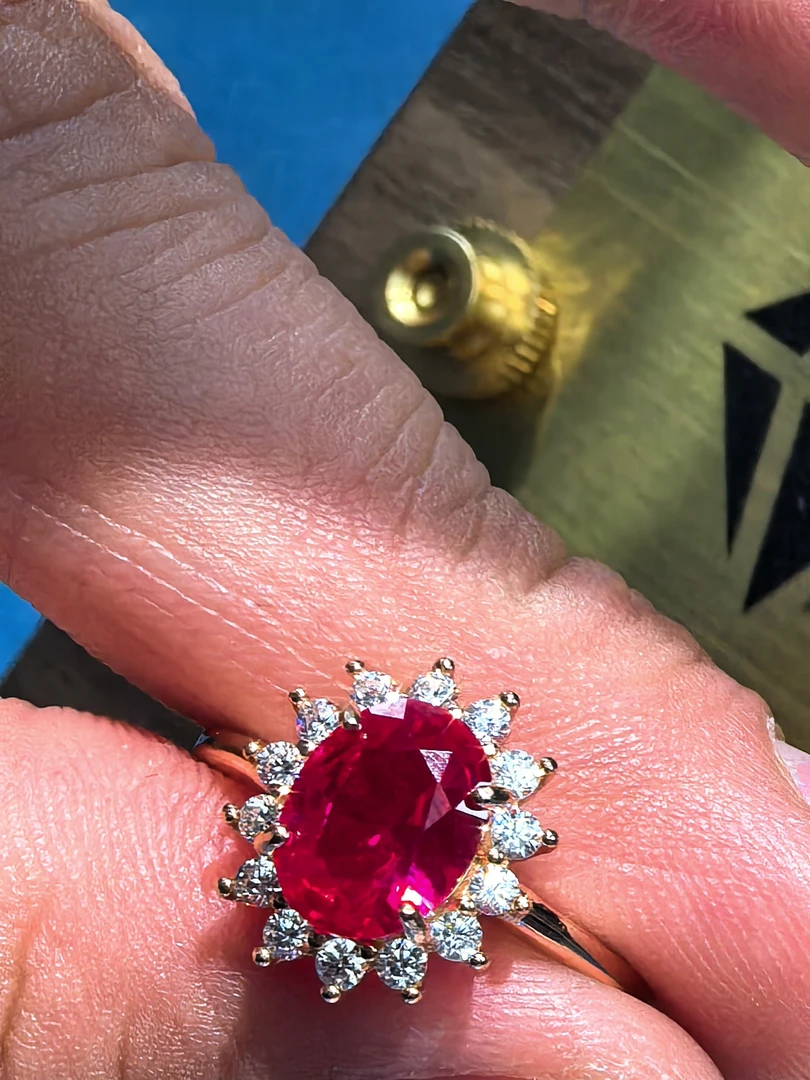 s925银镶嵌红宝石戒指