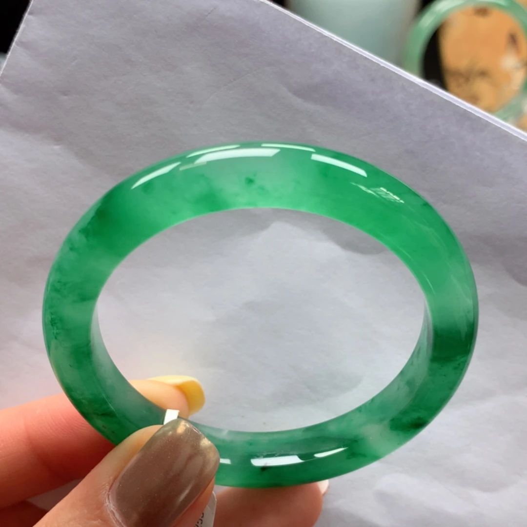 【闪购商品】石英质玉手镯未镶嵌没****头