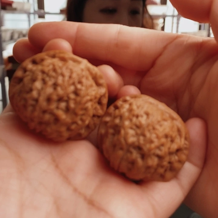把件桃核血麒麟38尺