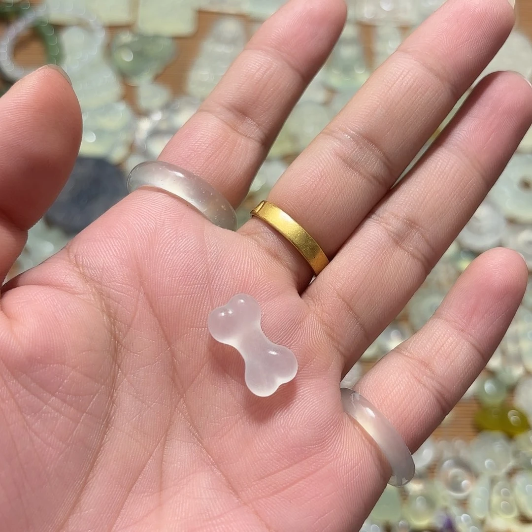 S***i蛇纹石玉未镶嵌颈饰