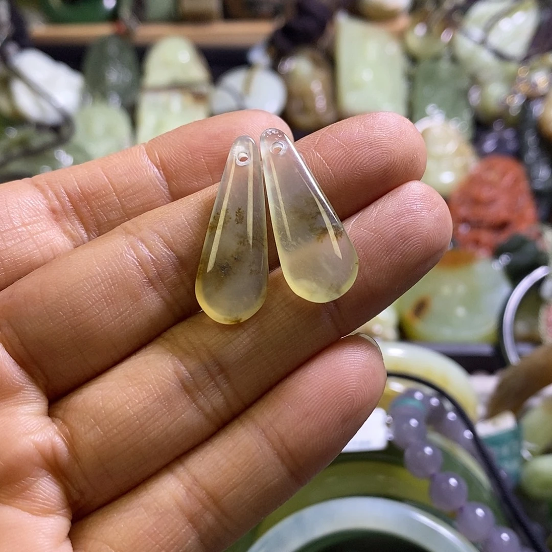 岫玉未镶嵌颈饰耳环