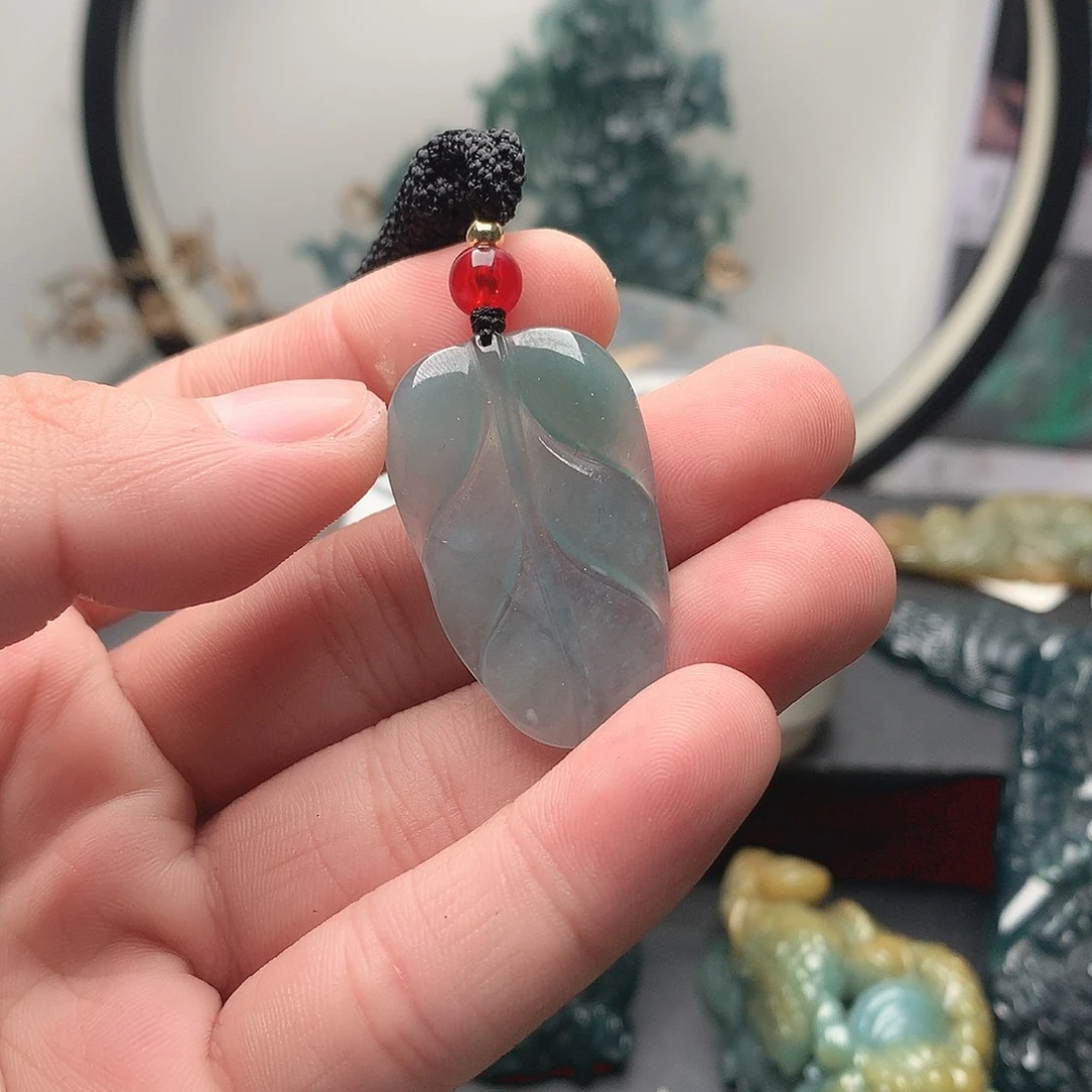 翡翠未镶嵌颈饰无