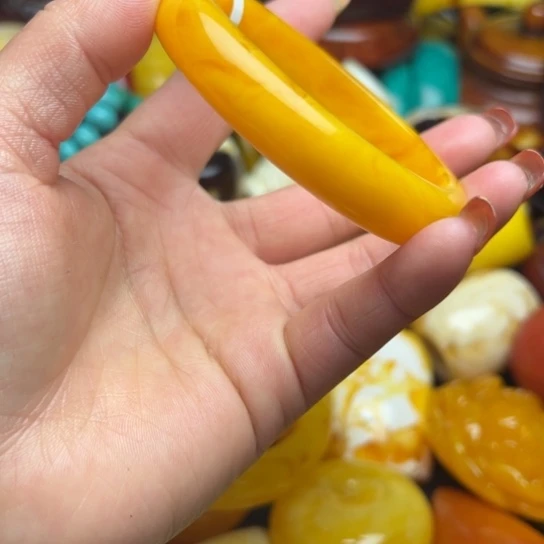 琥珀手串未镶嵌A****厂蜜蜡