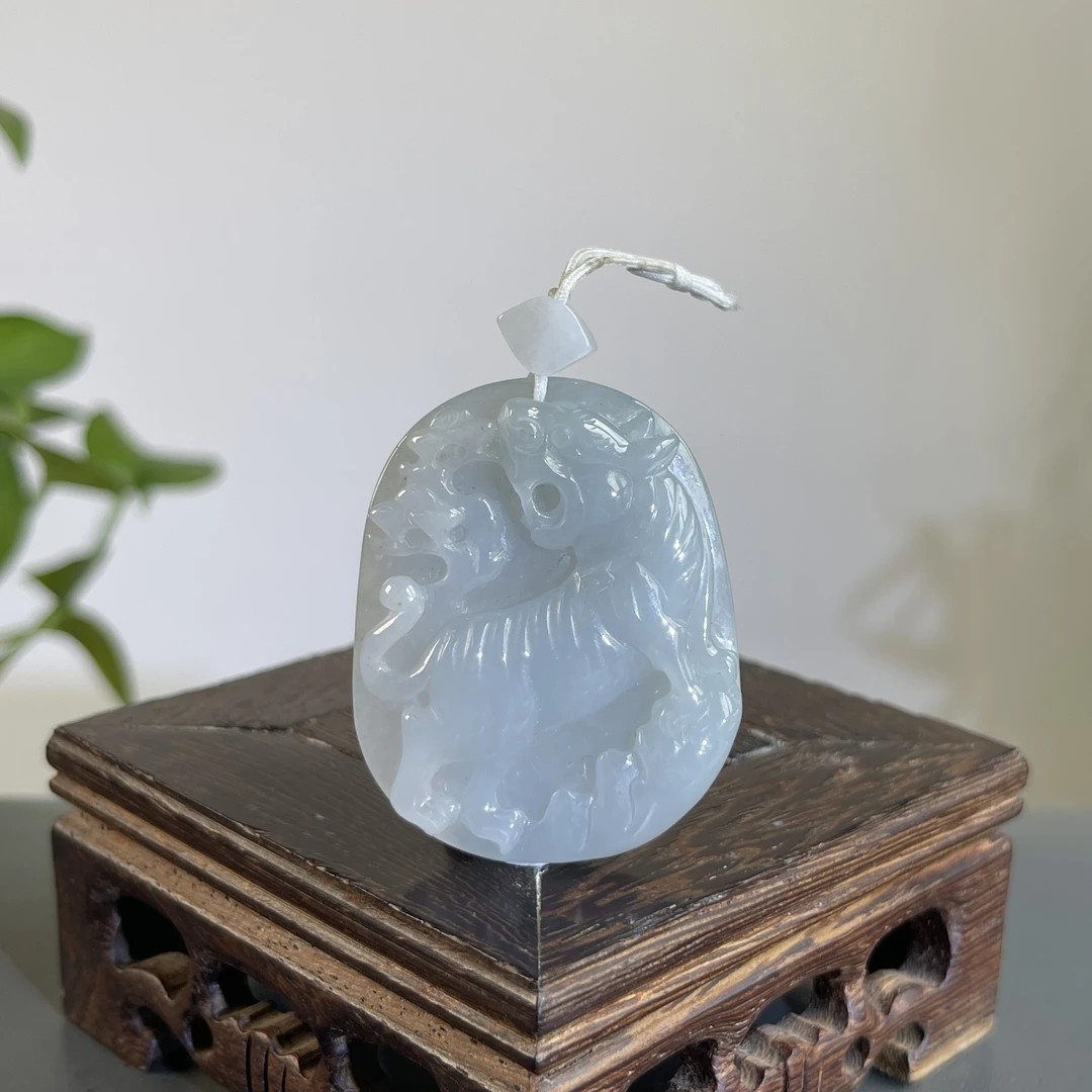 JTB01-26 天然翡翠缅甸A货 虎虎生威