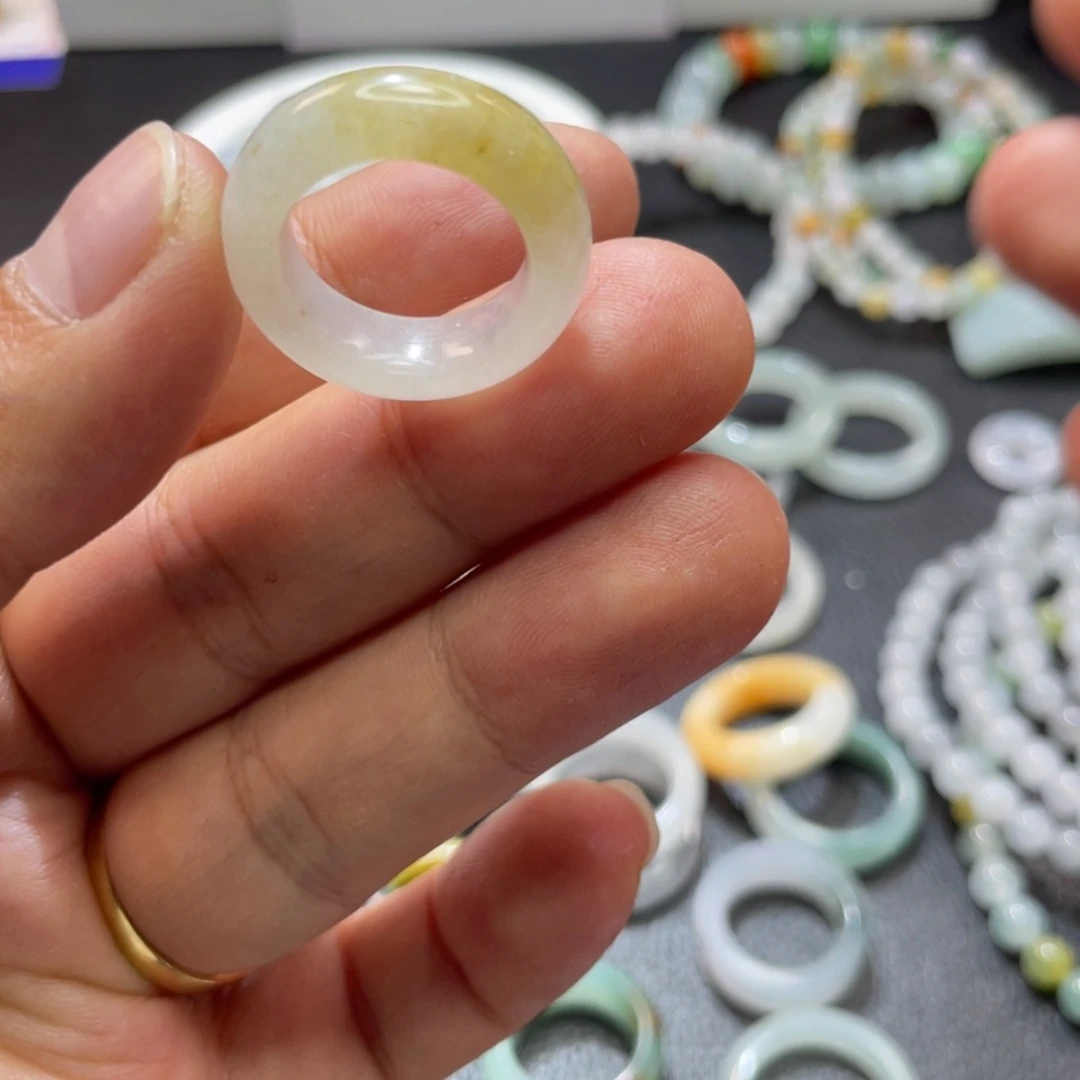 【闪购商品】翡翠戒指未镶嵌x****?天然翡翠