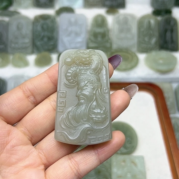 和田玉颈饰未镶嵌糖*