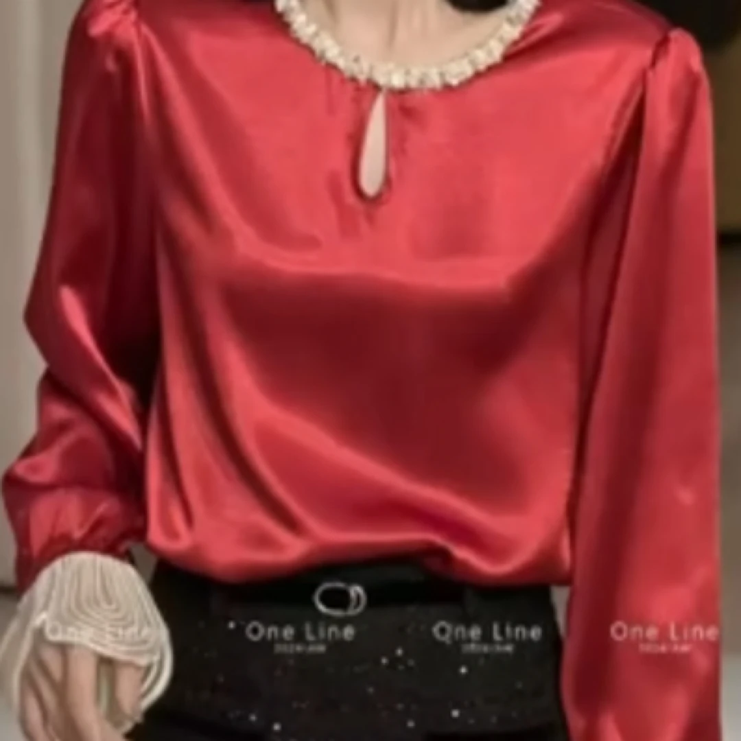 小满服饰【白雪浪漫】秋冬唯美浪漫简约大气显瘦百搭法式丝绒上衣