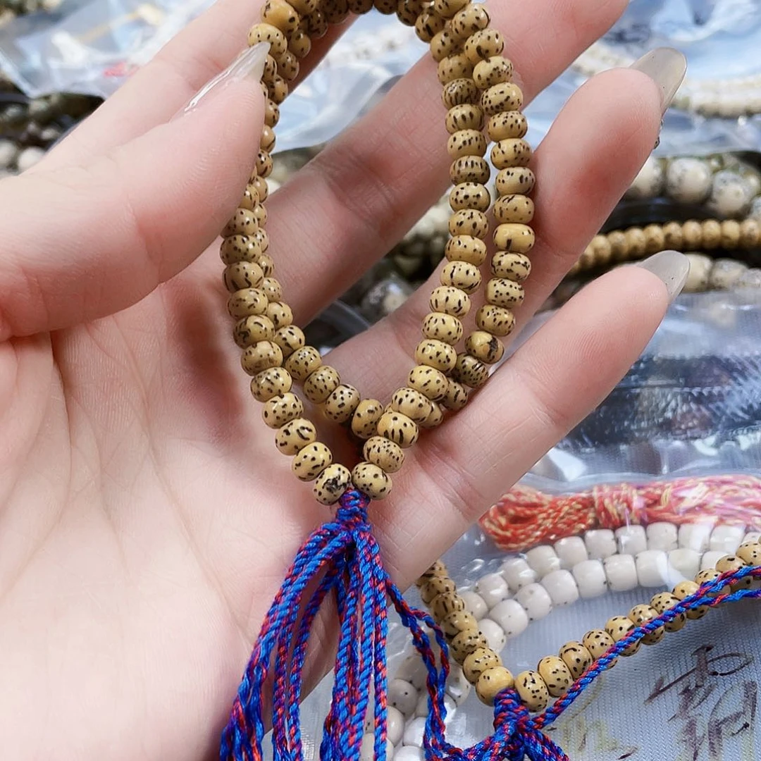 星月菩提手串原生态鸡油黄手持6*3