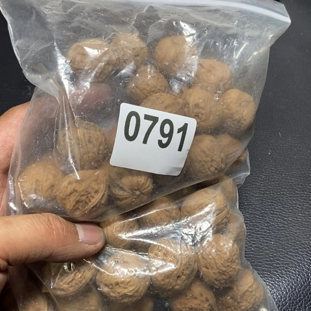 文玩核桃吊坠i****~秋子