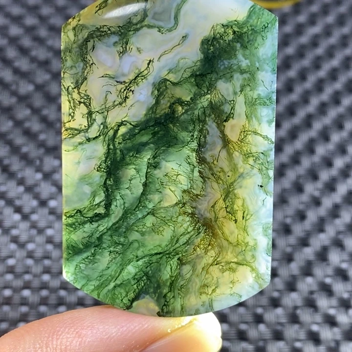 秦***人玛瑙/玉髓未镶嵌1